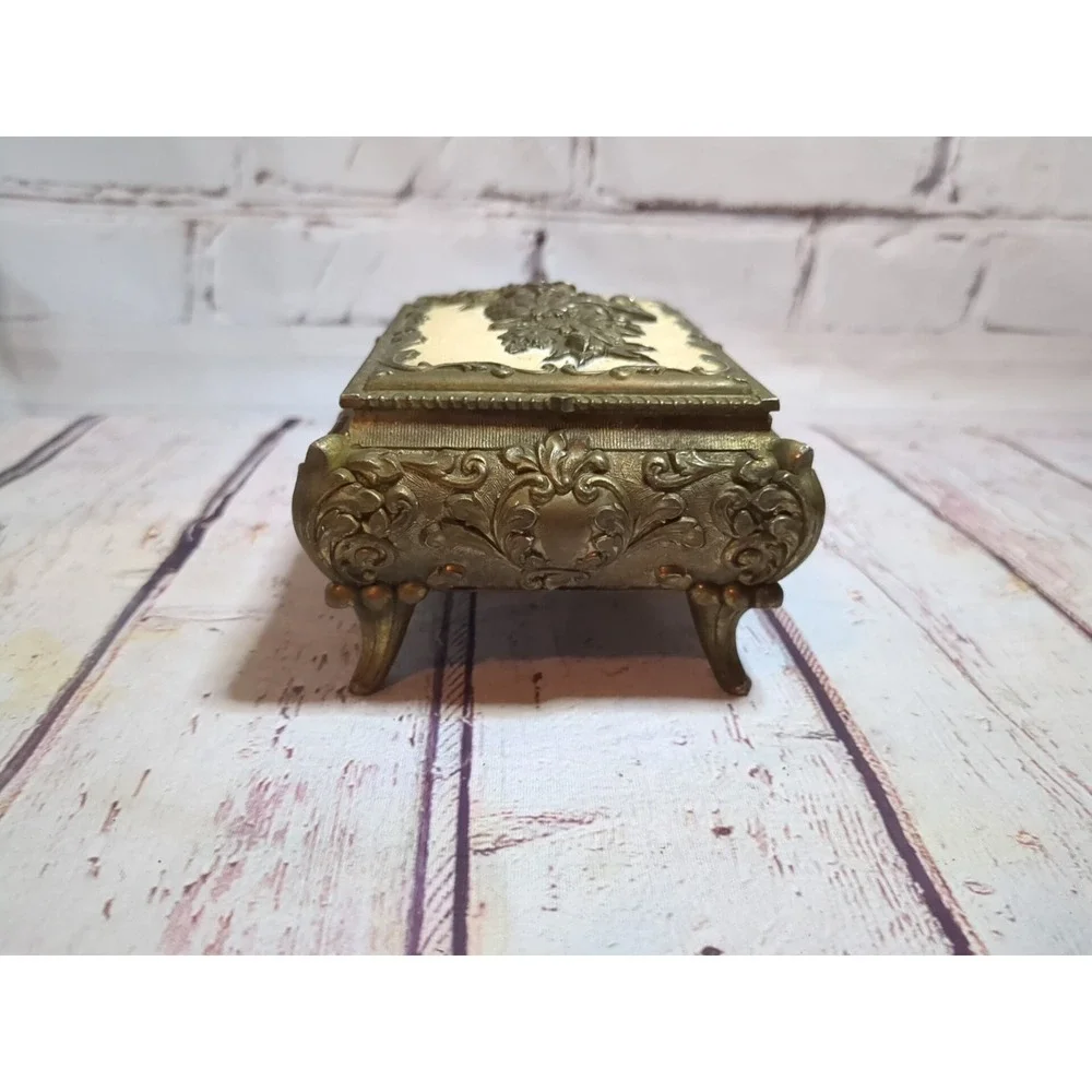Vtg.‎ Ornate Metal Footed Jewelry Casket Box Made In Japan